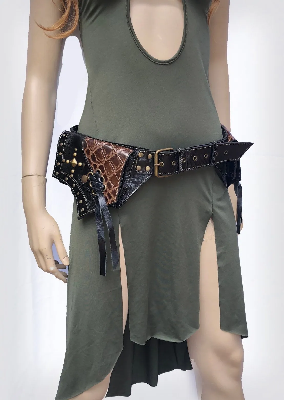 Leather skin pocket belt