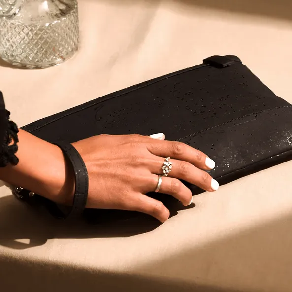 Petite Pochette