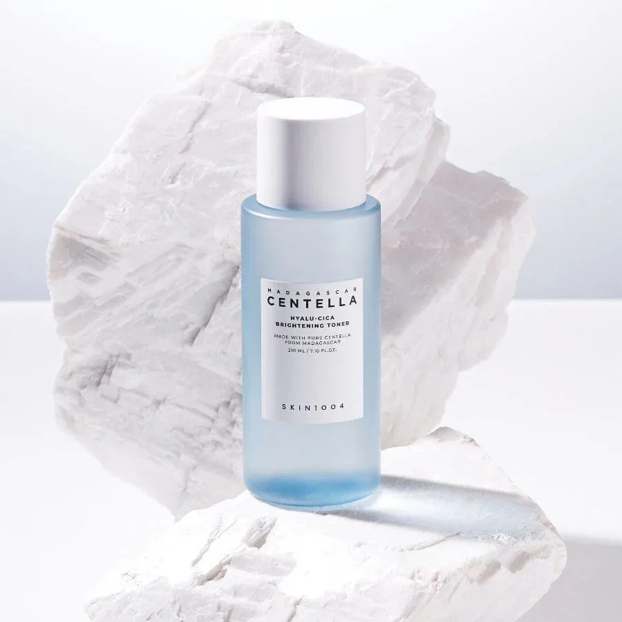 [SKIN1004] Madagascar Centella Hyalu-Cica Brightening Toner 210ml